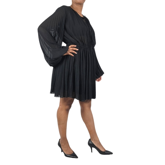 Zara Pleated Bell Sleeve Bloggers Fave Mini Dress - Picture 2 of 16